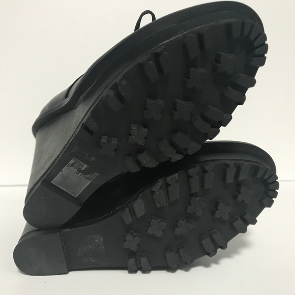 Aldo Leopard  Wedge Shoe w/ Lace-up Tassles - Picture 8 of 9